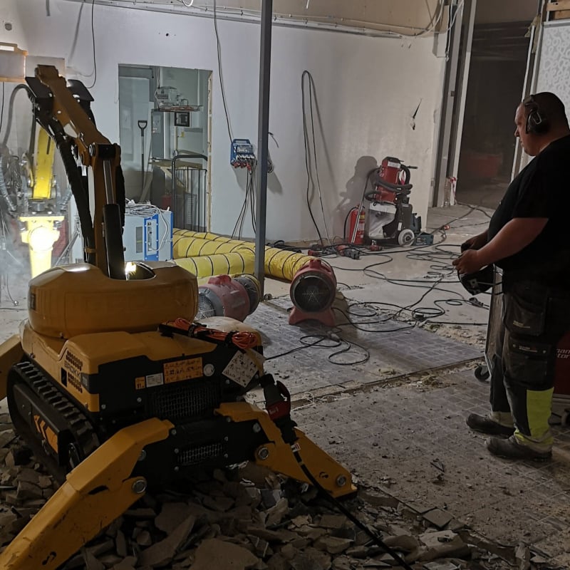 Rivning av golv i Strömstad