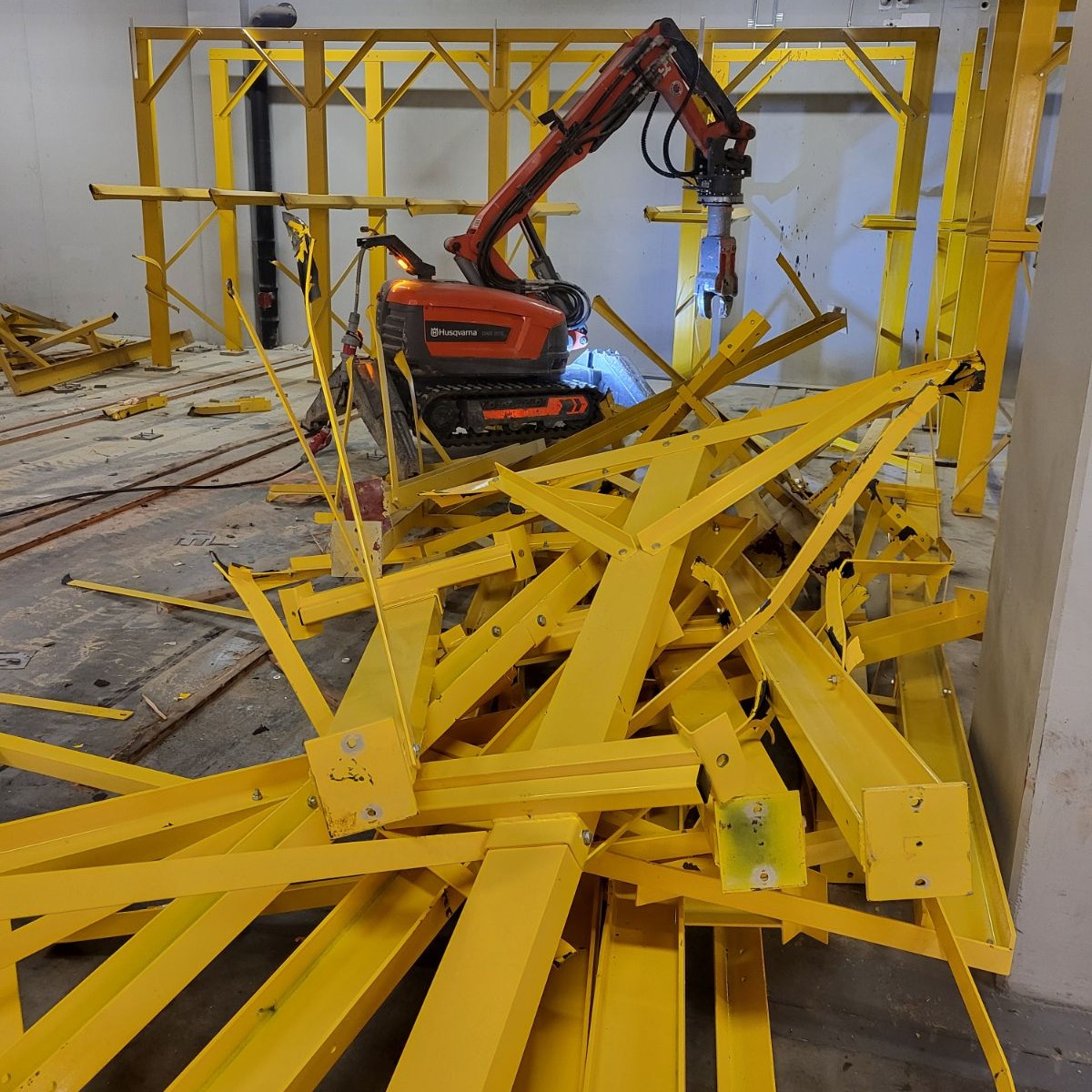 Rivning av stålkonstruktioner i Oslo