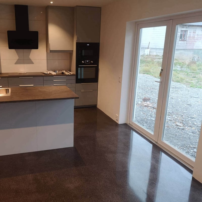 Polerad betong i villa